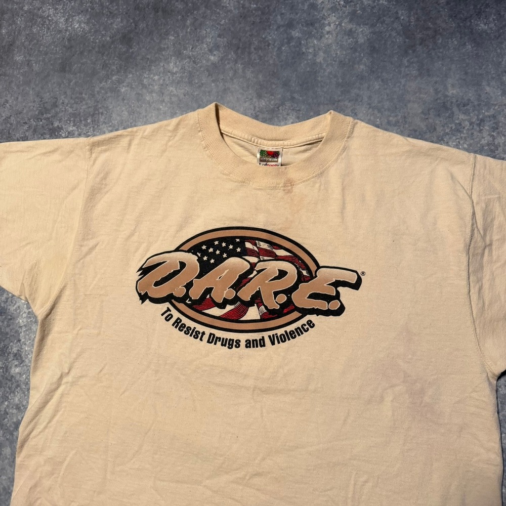 Vintage DARE To Resist Drugs and Violence‎ Graphic l T Shirt XL Beige